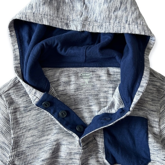 Old Navy Boy’s Navy Blue Waffle Knit Hooded Henley, Size XS (5) - Picture 3 of 6